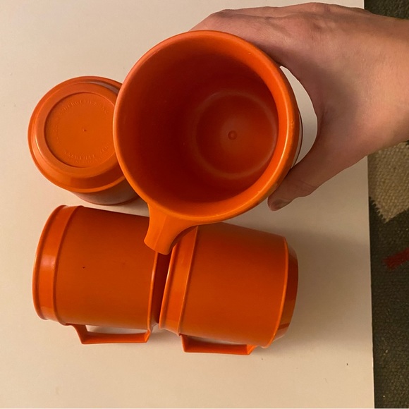 Vintage 60s Aladdin Industries stackable plastic insulated coffee mugs set - Picture 6 of 16